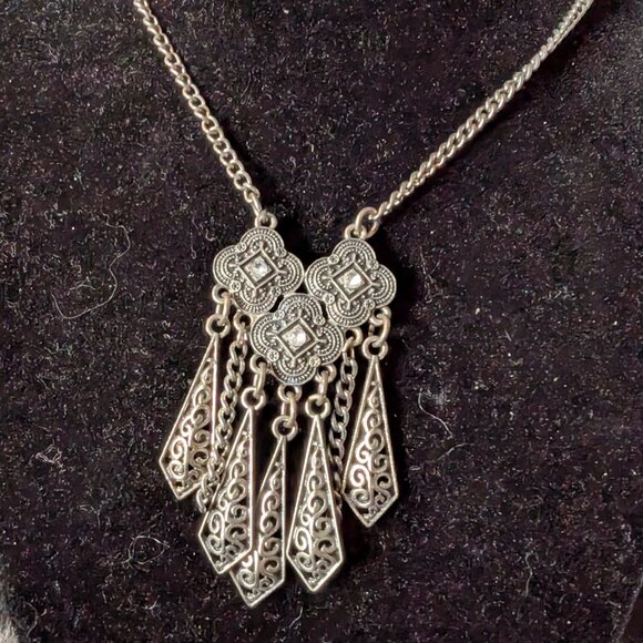 SILVER TONE TRIBAL PENDANT WITH CHAIN #25 - Picture 1 of 2
